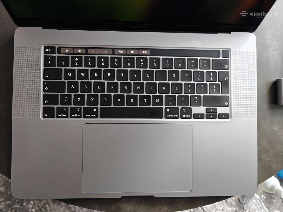 MacBook Pro 16" 2019 / i9 / 2.4ghz / 32gb / 512 GB - nuotraukos Nr. 2