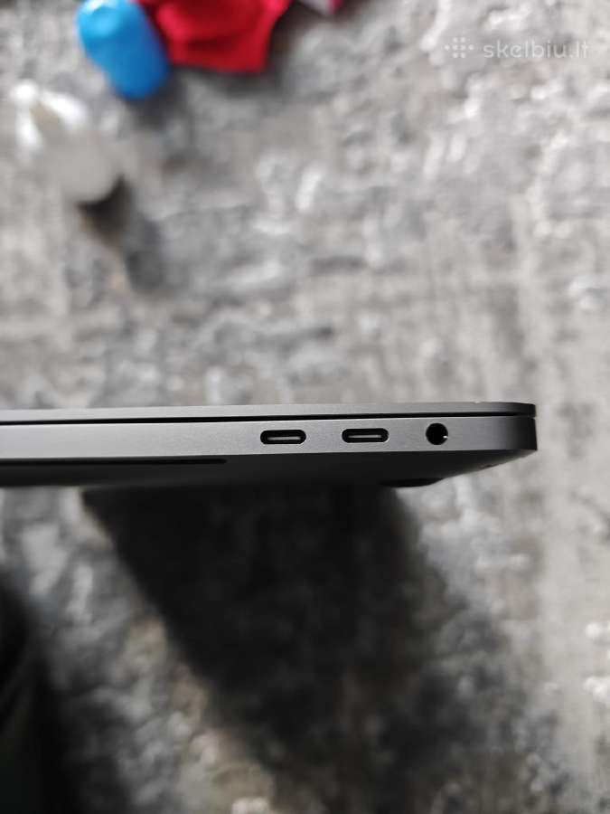 MacBook Pro 16" 2019 / i9 / 2.4ghz / 32gb / 512 GB - nuotraukos Nr. 6