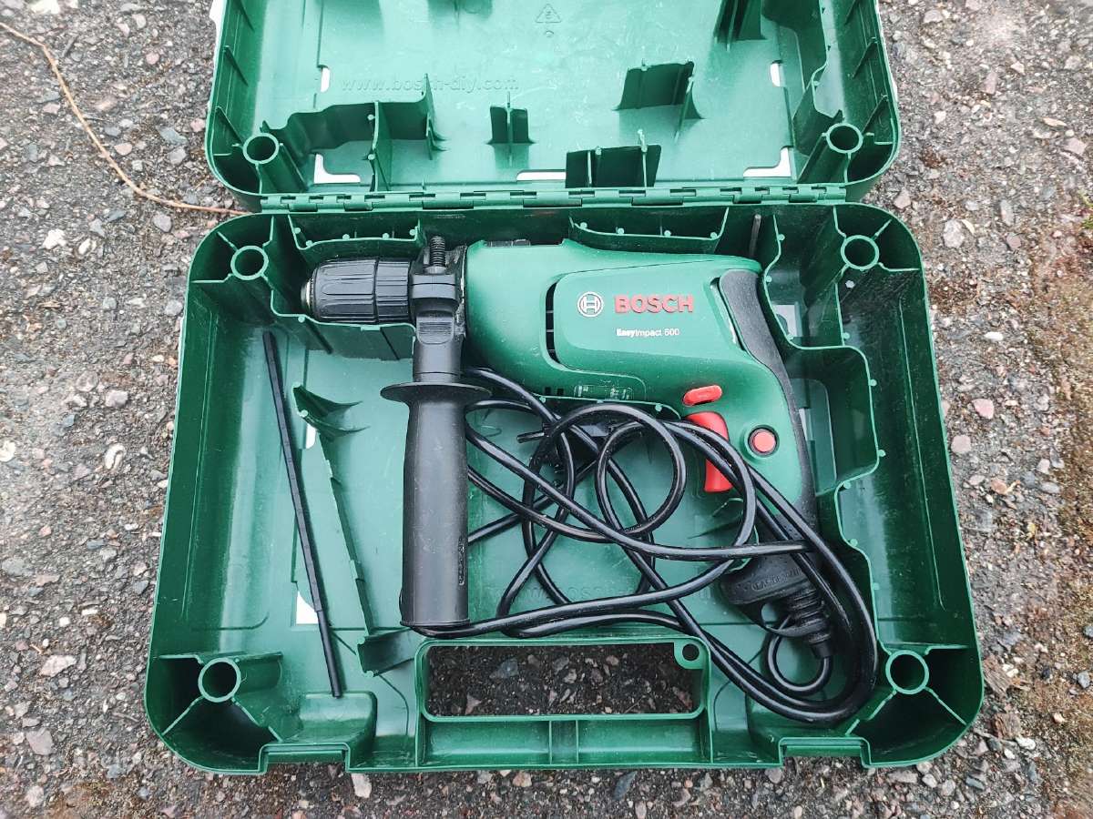 Drėlė Bosch Easyimpact 600