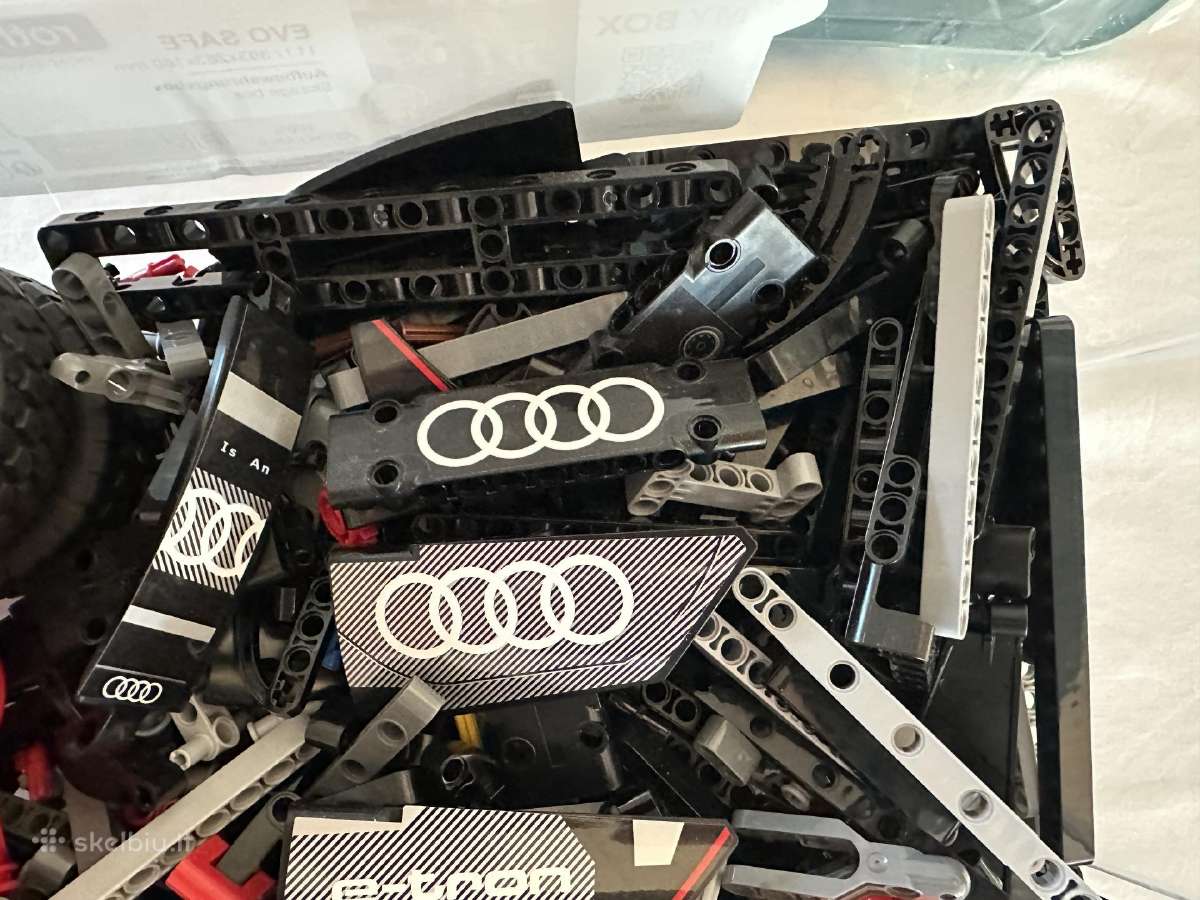 Lego technic 42160 - nuotraukos Nr. 7
