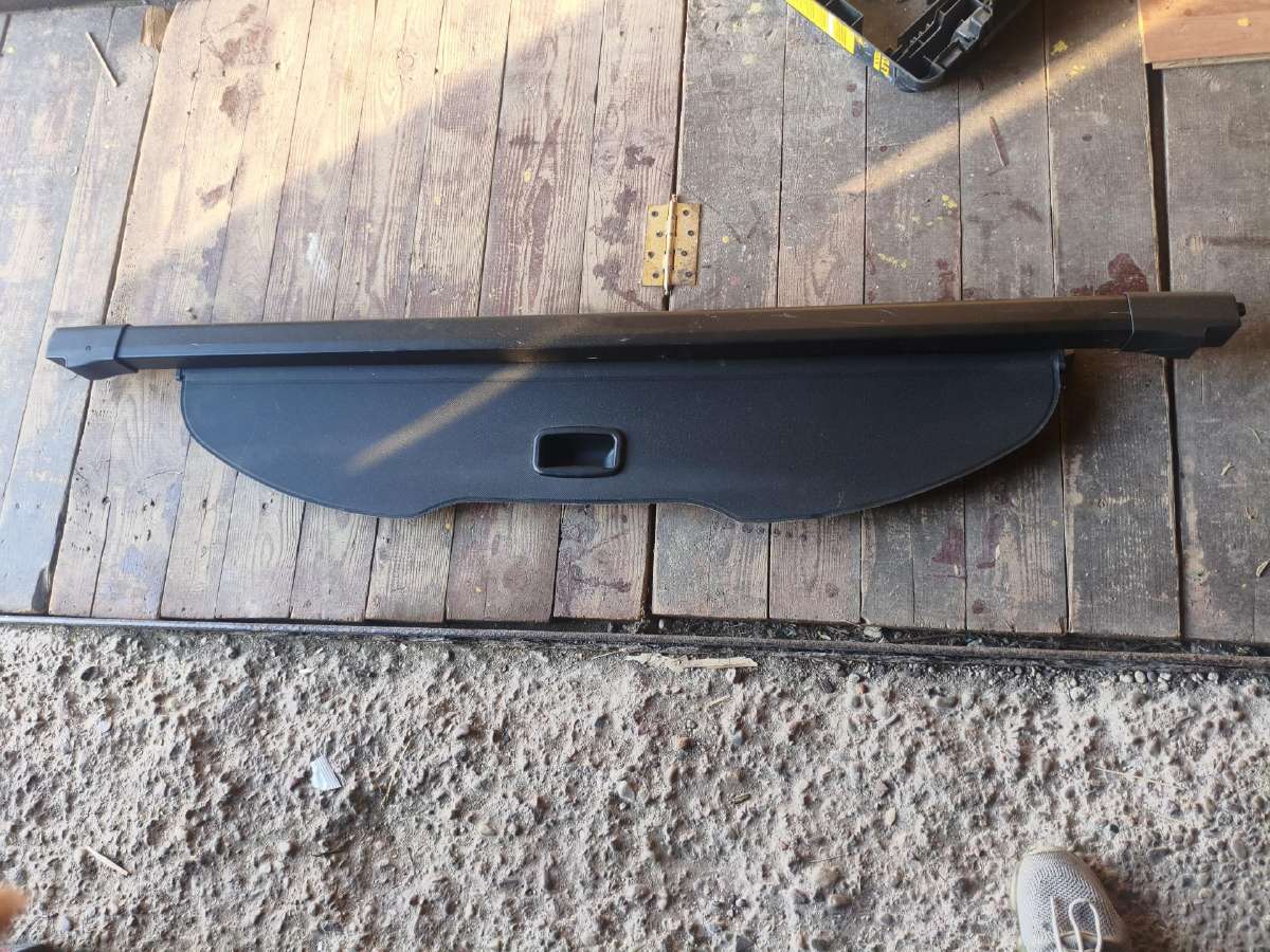 Bagažinės uždangalas Ford Smax