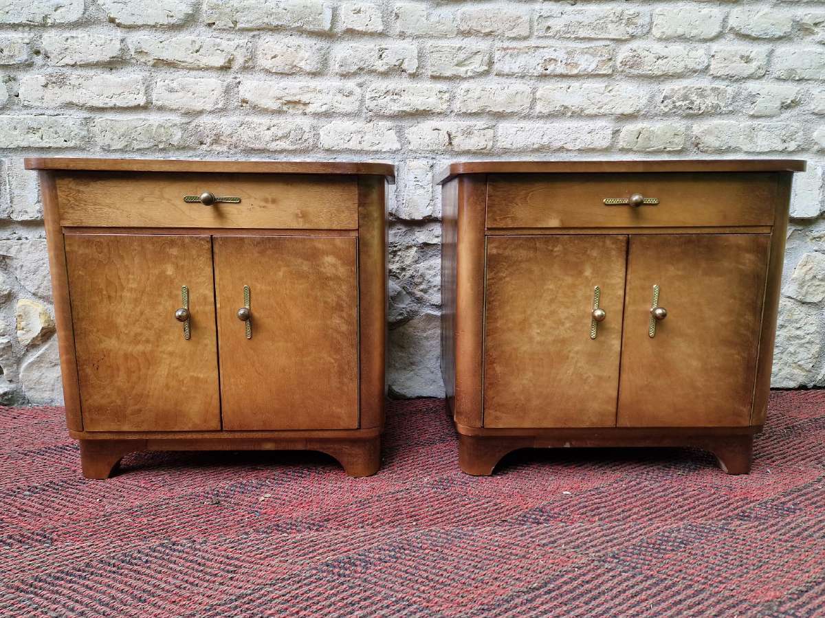 Vintažinės Art Deco naktinės spintelės