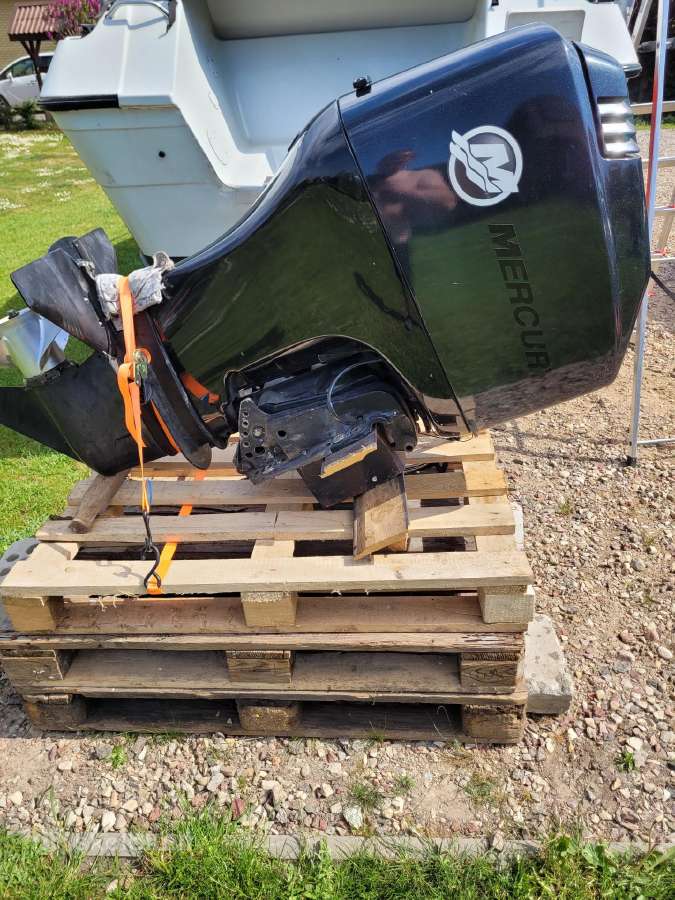 Mercury 4t 75 hp 2001m.