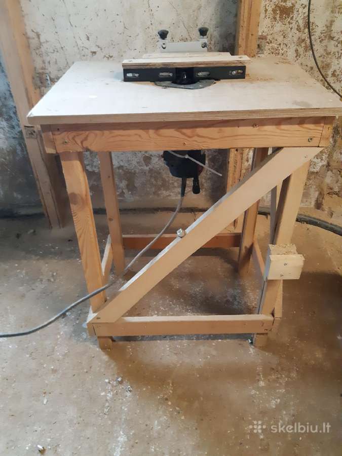 Parduodama medžio freza sustaliuku