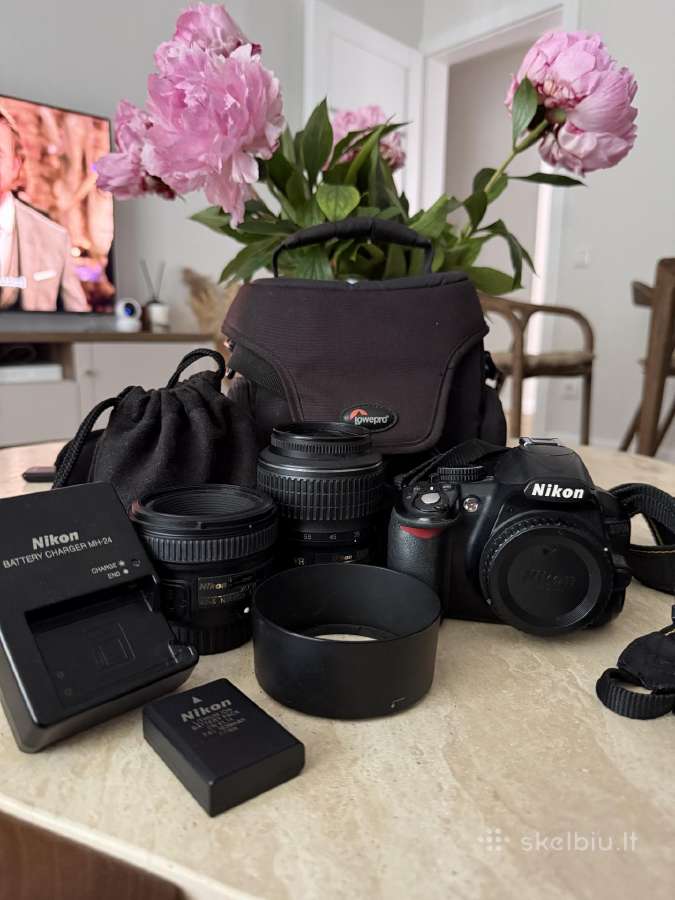Nikon D3100 komplektas su dviem objektyvais (įskai