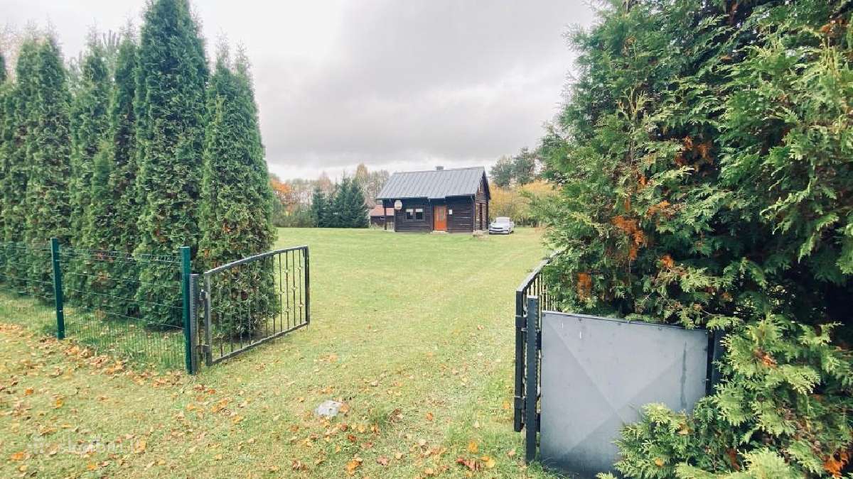Parduodu rąstinį gyvenamą namą su įrengta mansarda