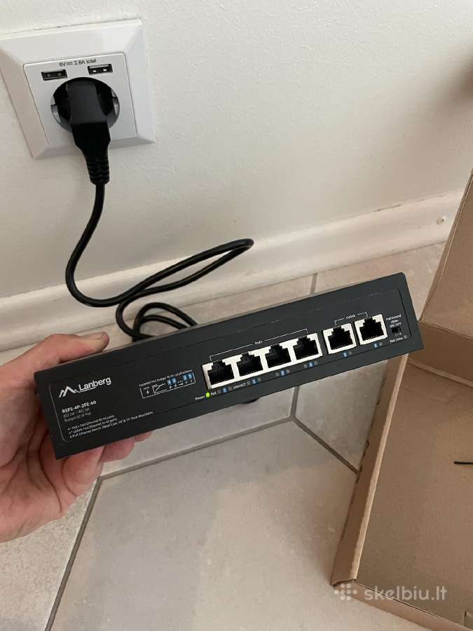 Lanberg Poe switch komutatorius kameroms