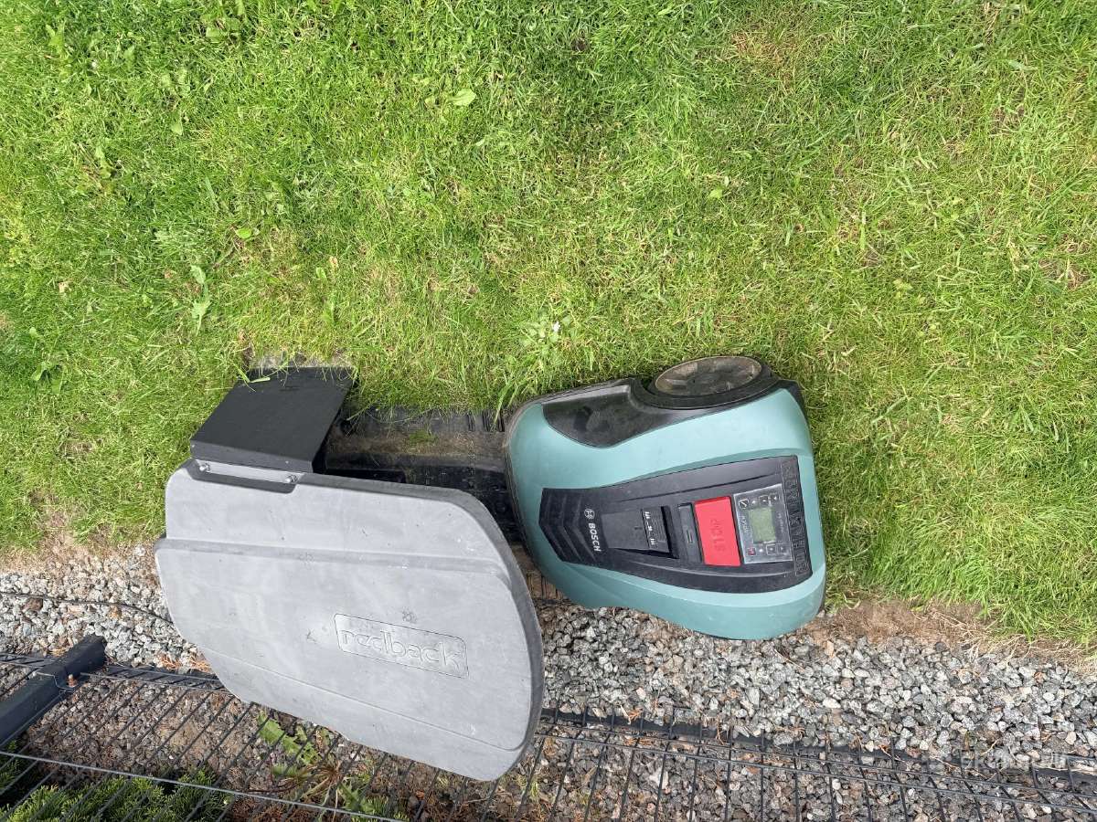 Vejos robotas Bosch S400 - nuotraukos Nr. 2