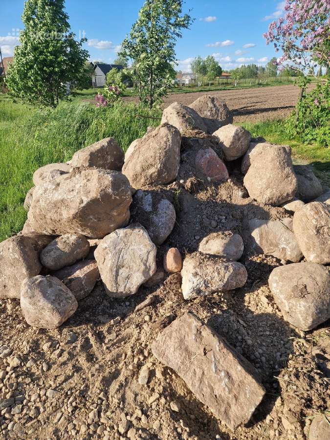 Lauko akmenys. Nemokamai