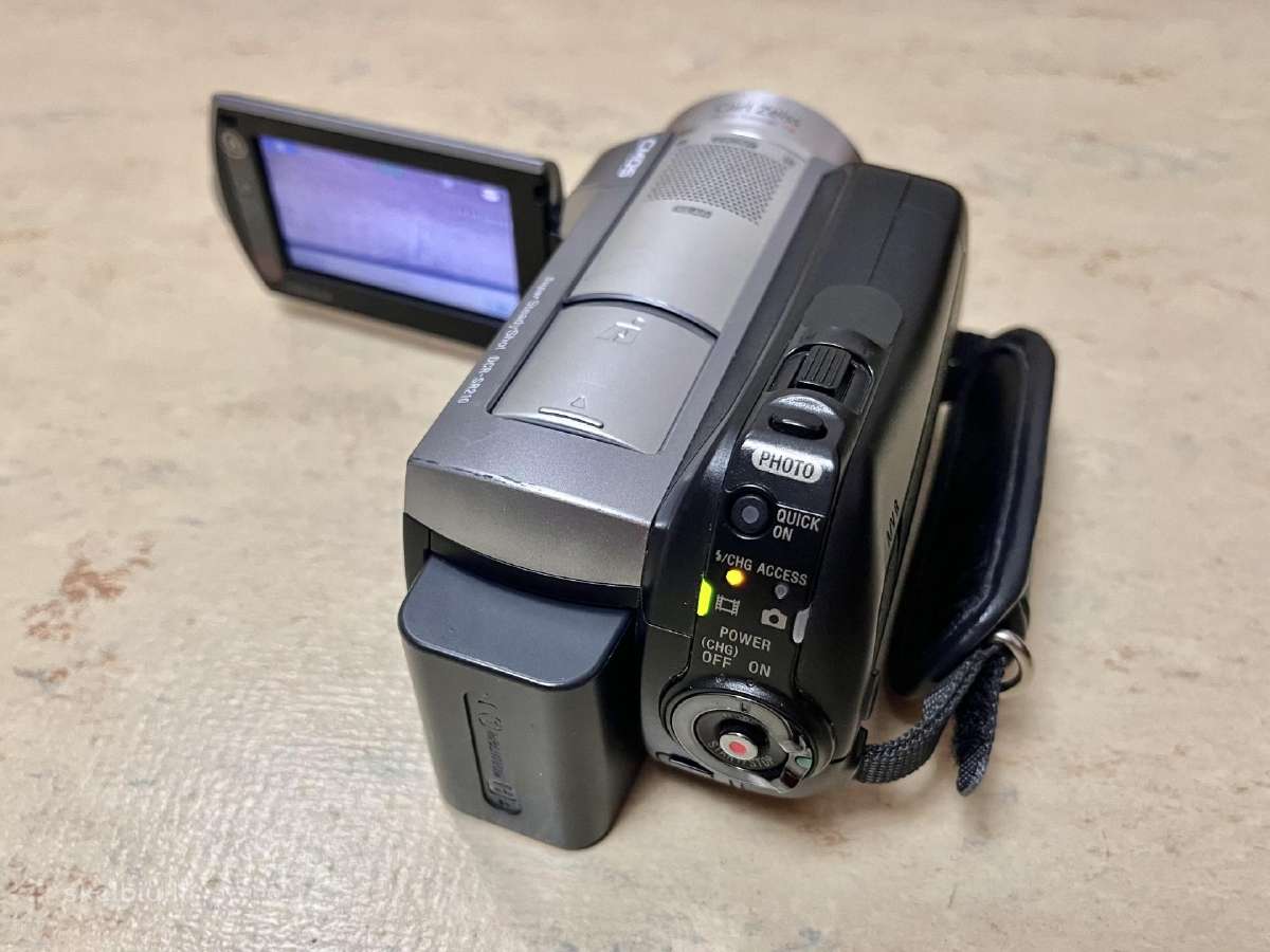 Sony Dcr-sr210e + priedai