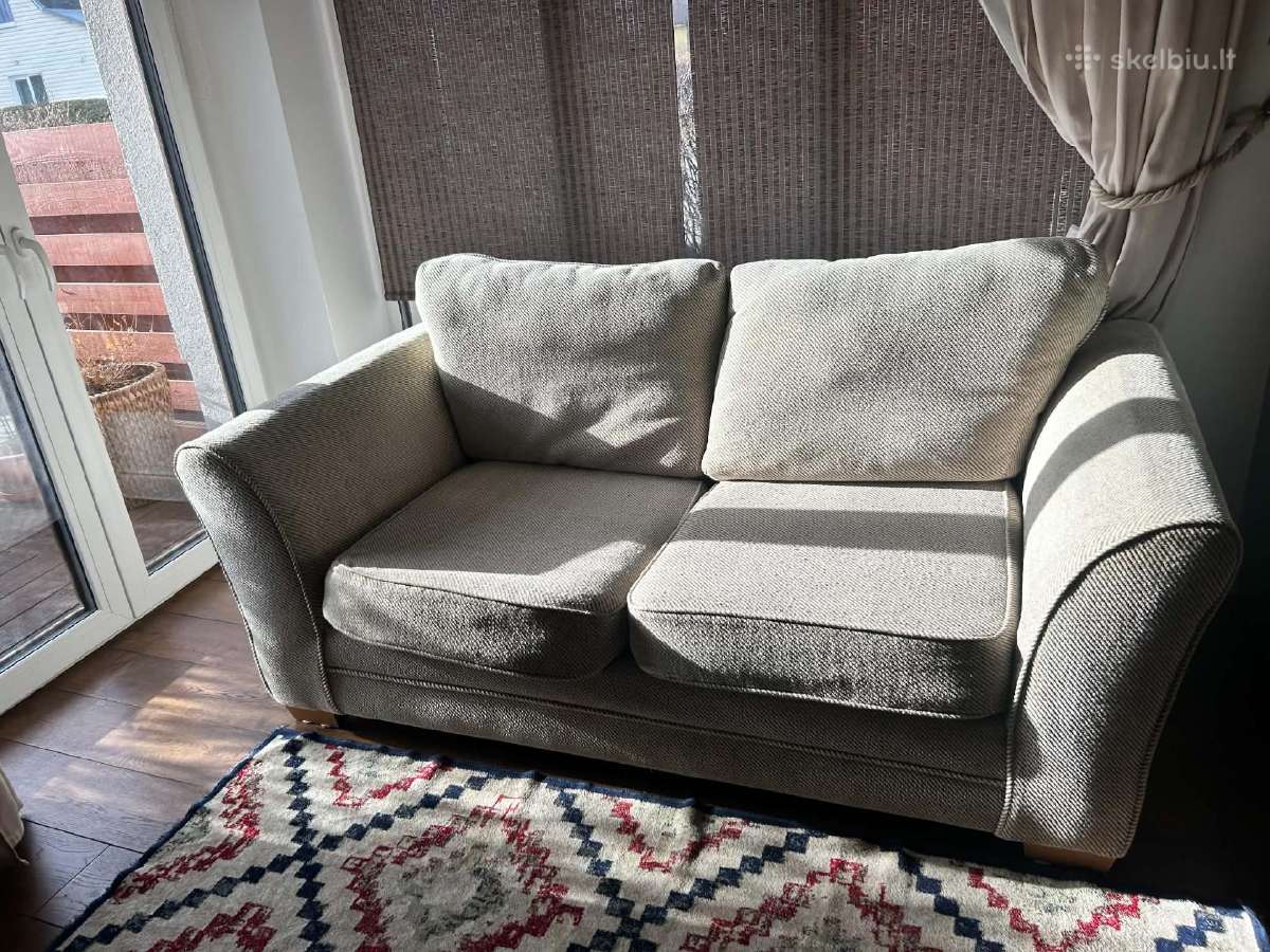 Šviesi sofa-lova