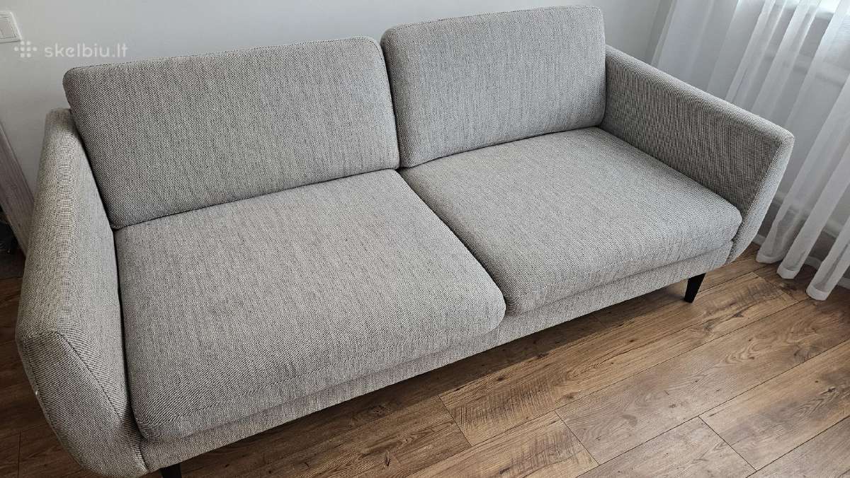 Sofa ant kojelių