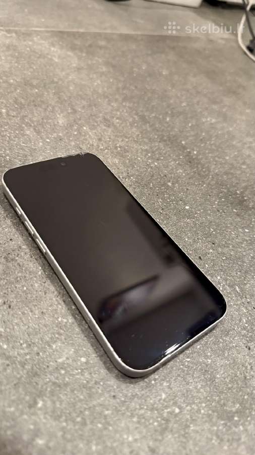 iPhone 16