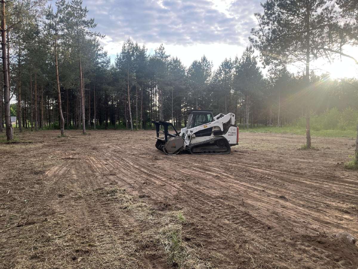 Viksrinio Bobcat T770 paslaugos Misko freza