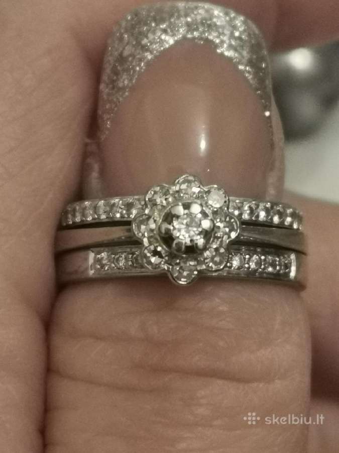 585 auksas ir 0,26 ct briliantai sertifikuotas