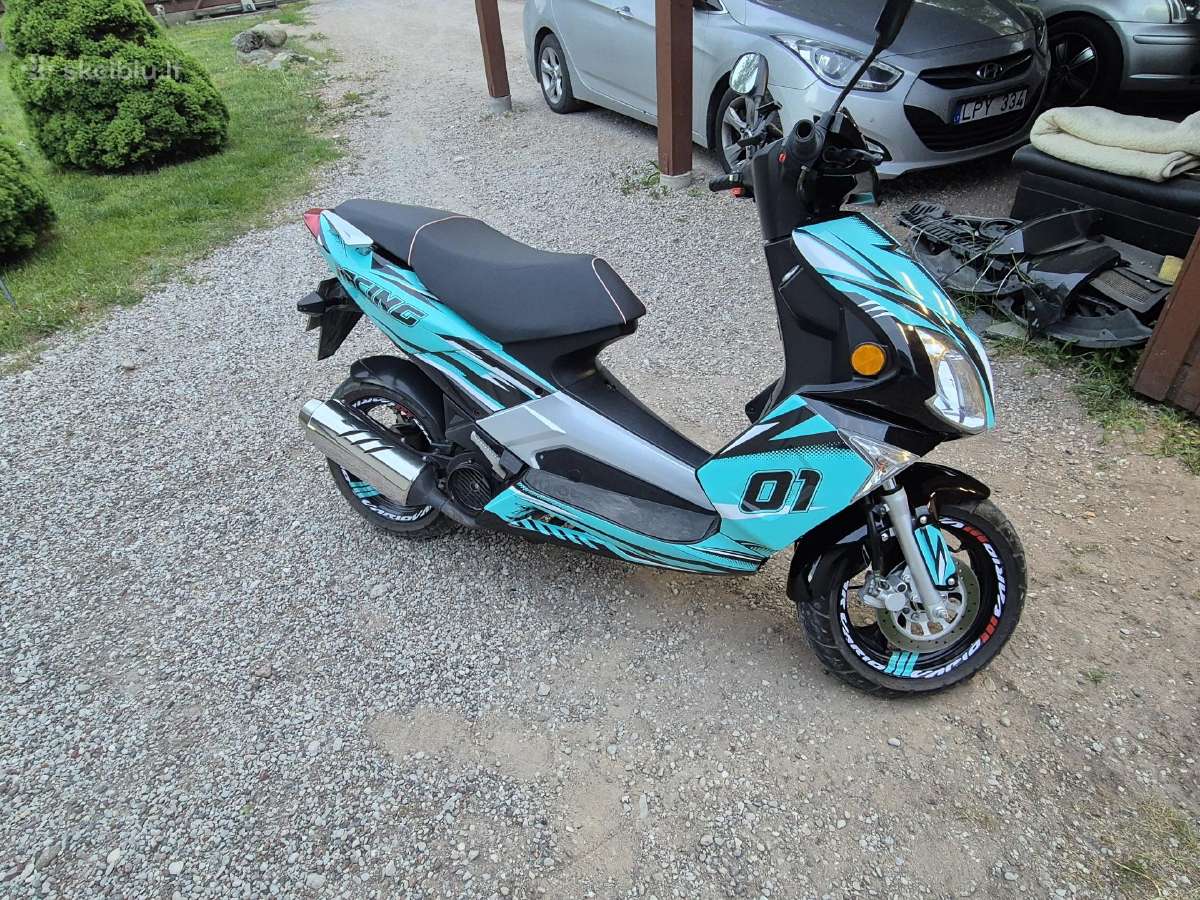 Parduodu motoroleri 125cc.