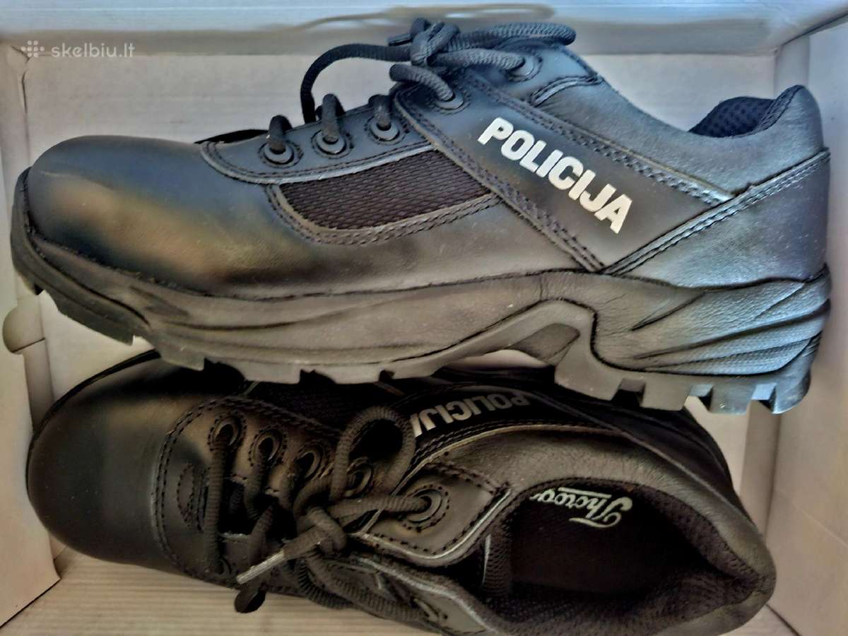 Parduodu originalius policijos batus 45