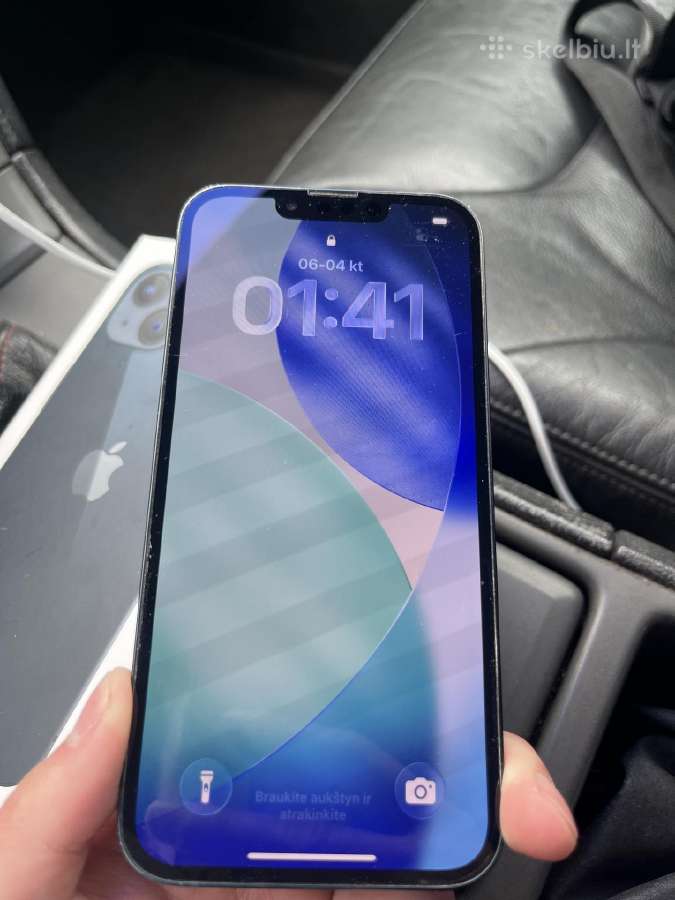 iPhone 13