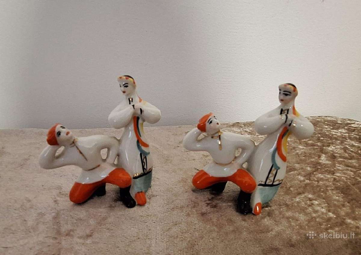 Porcelianinės statulėlės