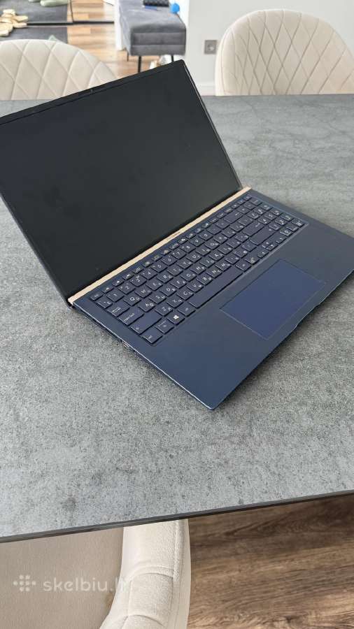 Asus Zenbook Ux534fac I5-10210u, 8gb RAM 512gb SSD