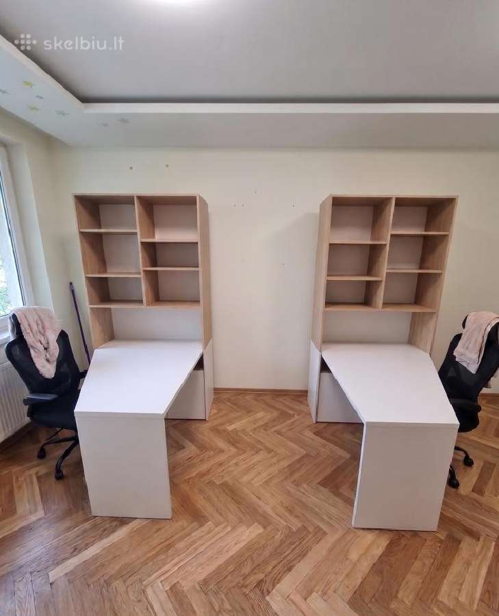 Darbo / mokslo rašomasis stalas su lentynomis