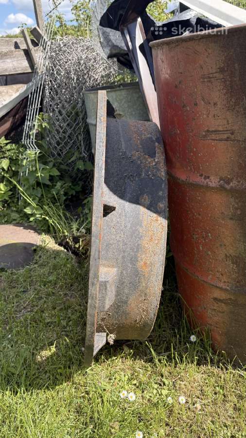 Šulinio dangtis grotelė 860mm iki 40t apkrovai.