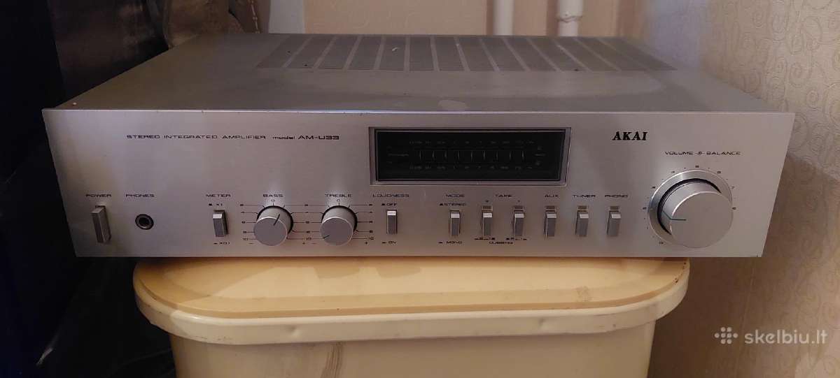 Akai stiprintuvas ir Sanyo koloneles