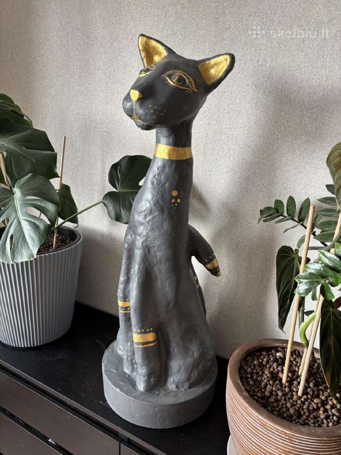 Rankų darbo skulptūra