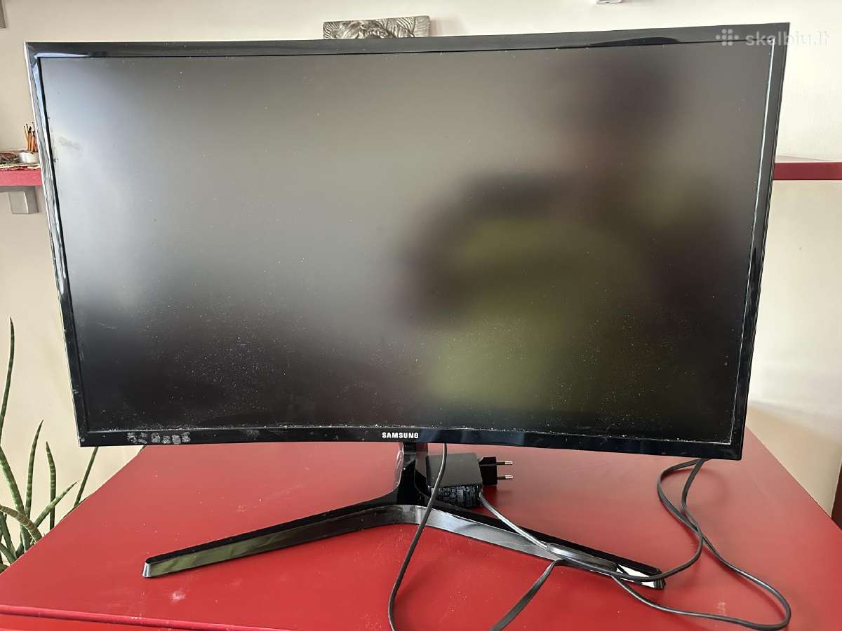 Samsung 27" lenktas monitorius (Curved) – Full HD,