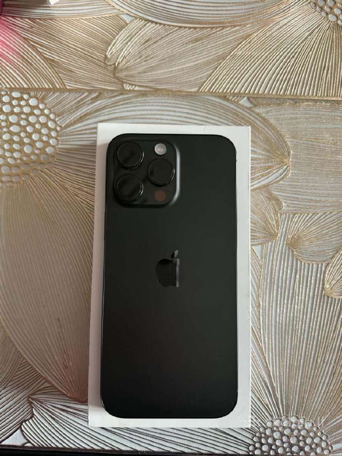 iPhone 16 Pro Max 1tb Black Titanium