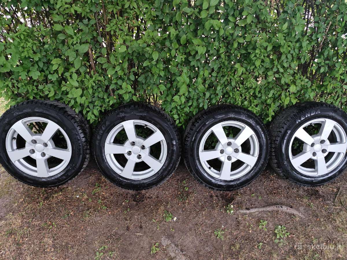 Parduodami ratlankiai su padangom