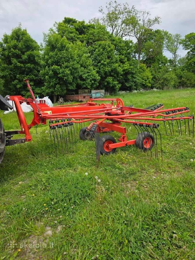 Kuhn greblys pilnai dirbantis