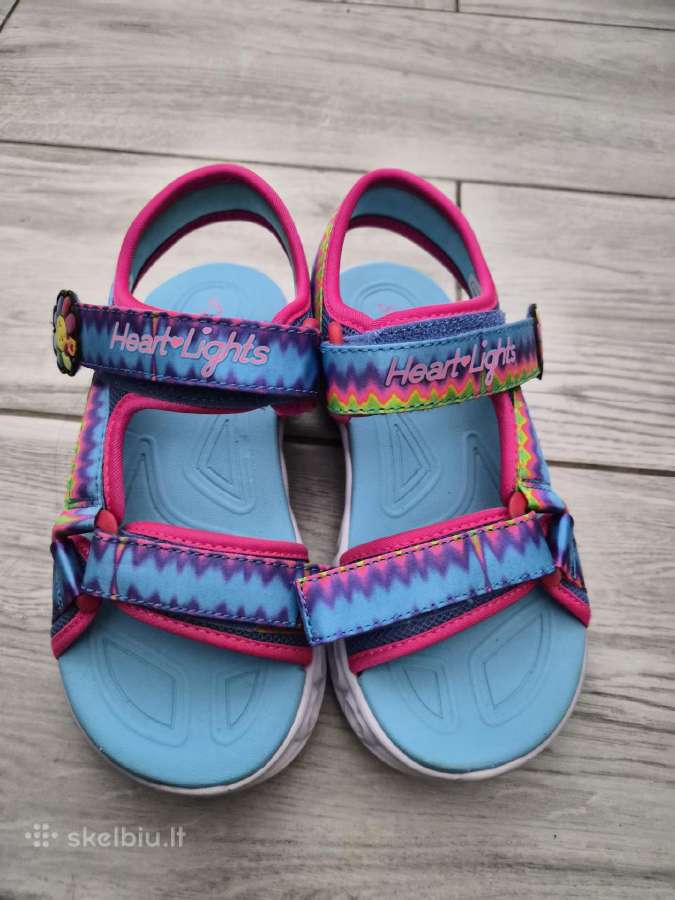Skecher basutės