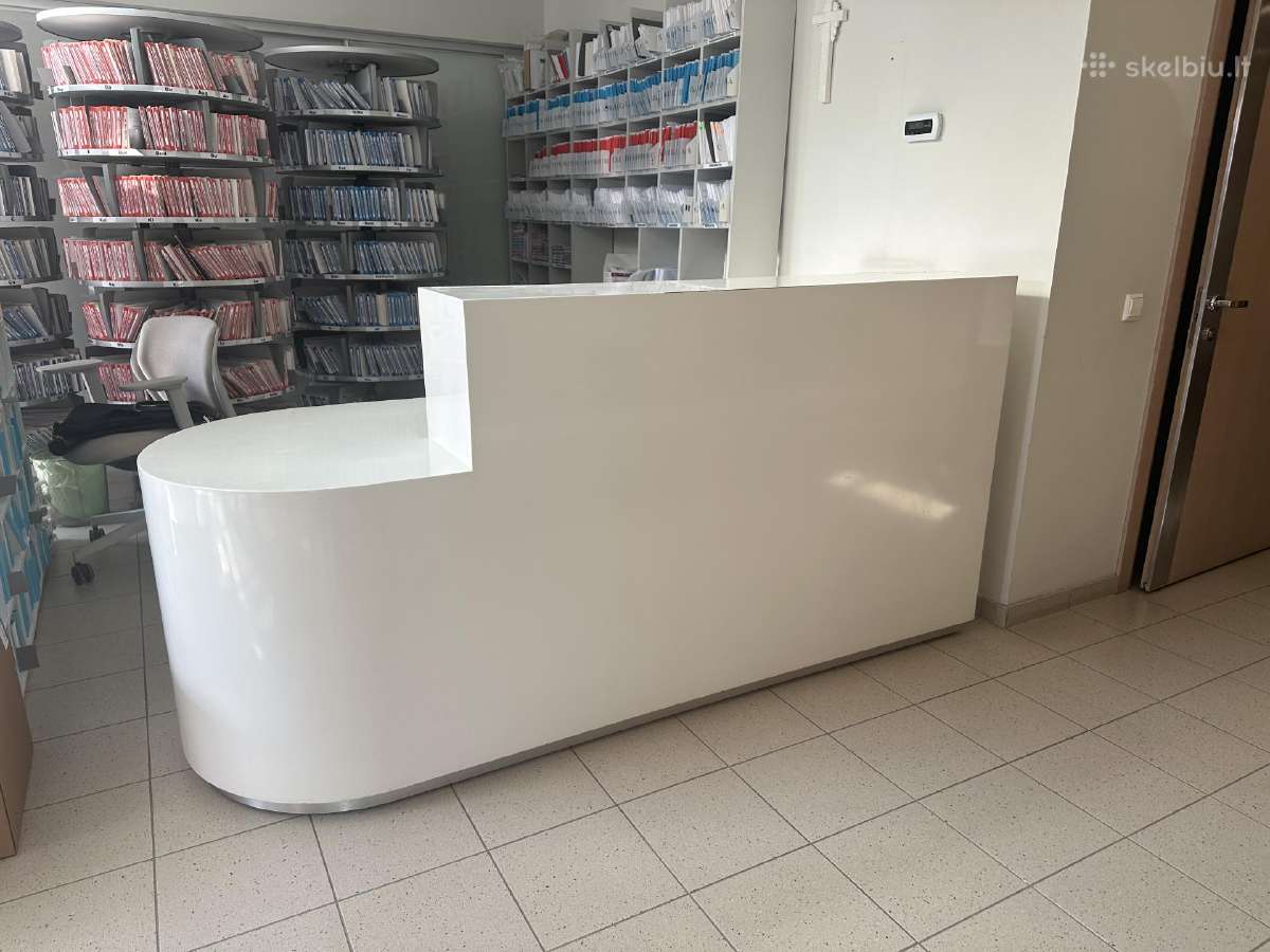 Priėmimo registratūros baldas stalas