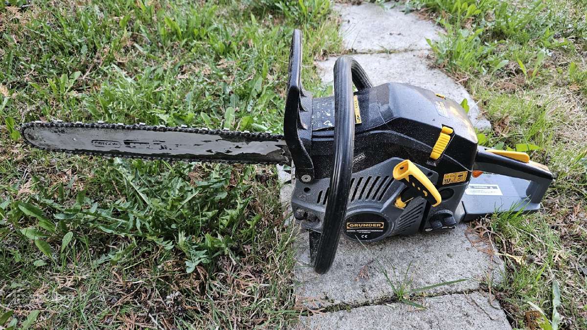 Grunder benzininis pjūklas