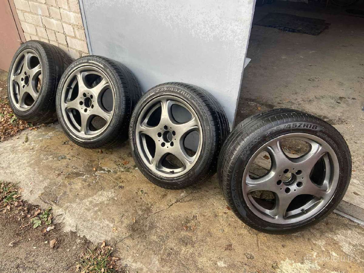 R18
