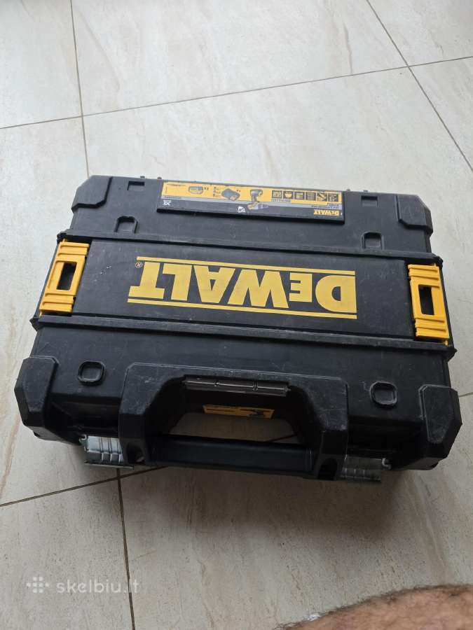 Dewalt dežė