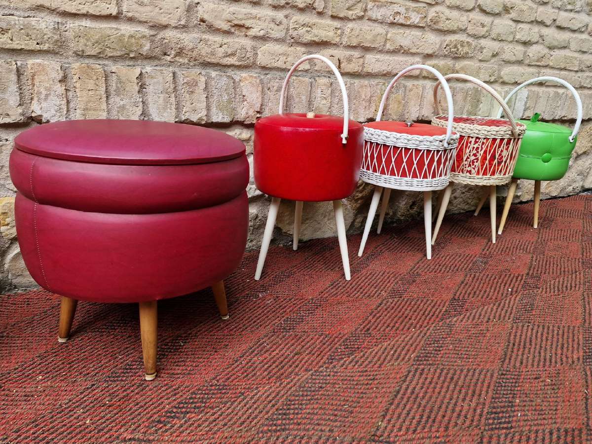 Vintažinės mid century rankdarbių dėžutės,pufas - nuotraukos Nr. 9