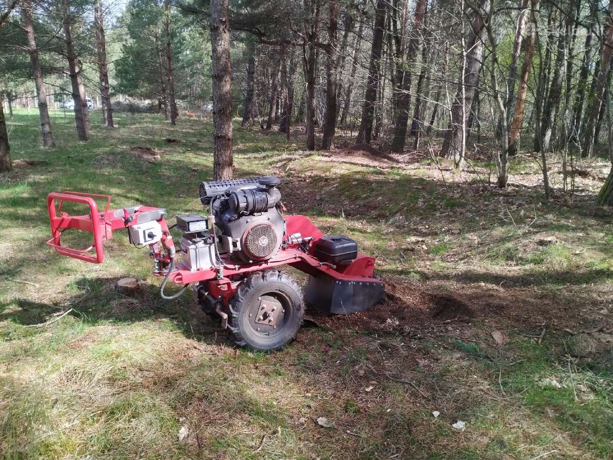 Kelmų frezavimas Šakų smulkintuvo nuoma