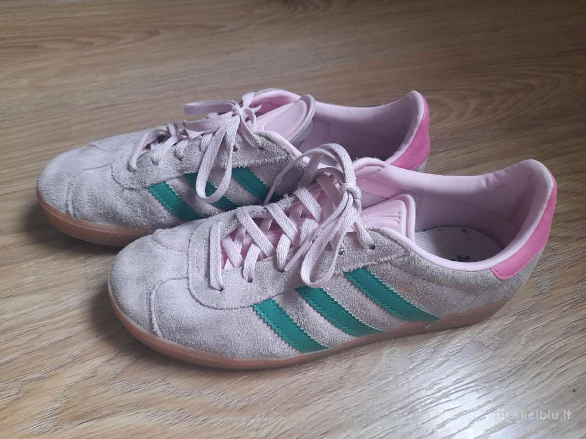 Adidas 39