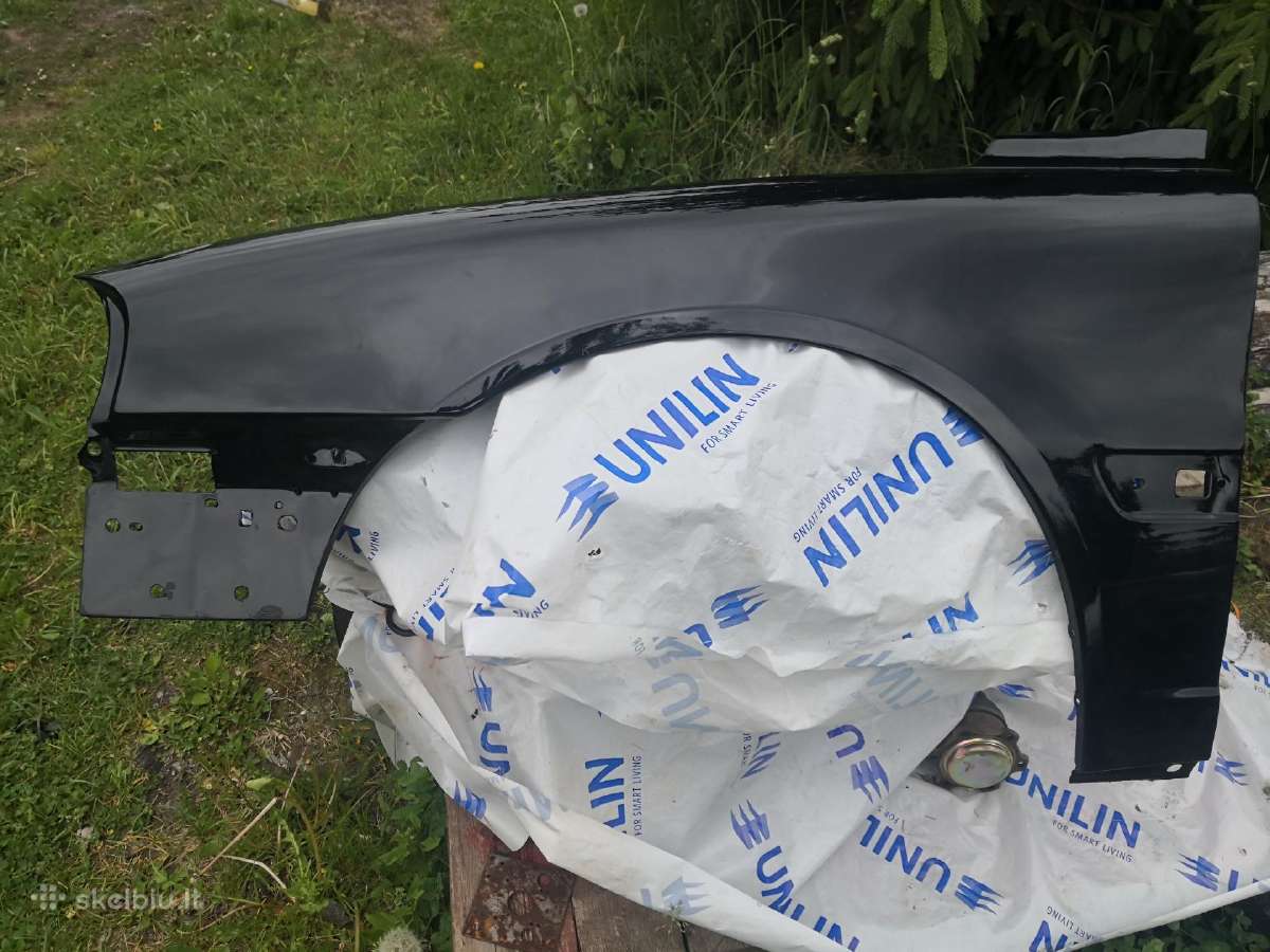 Volvo s80kaires puses sparnas. juodas.