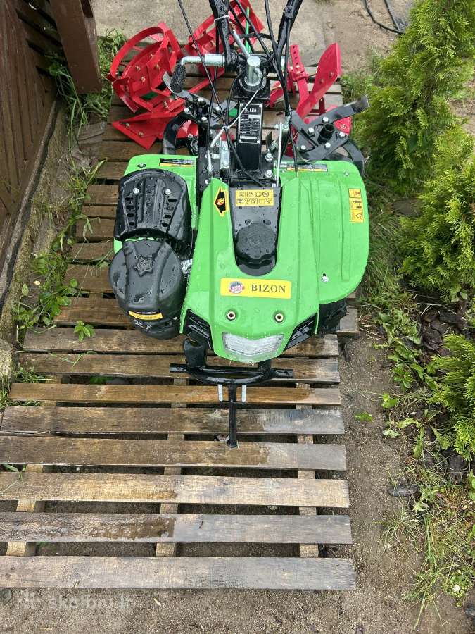 Motoblokas Bizon 7.5 Ag su priedais