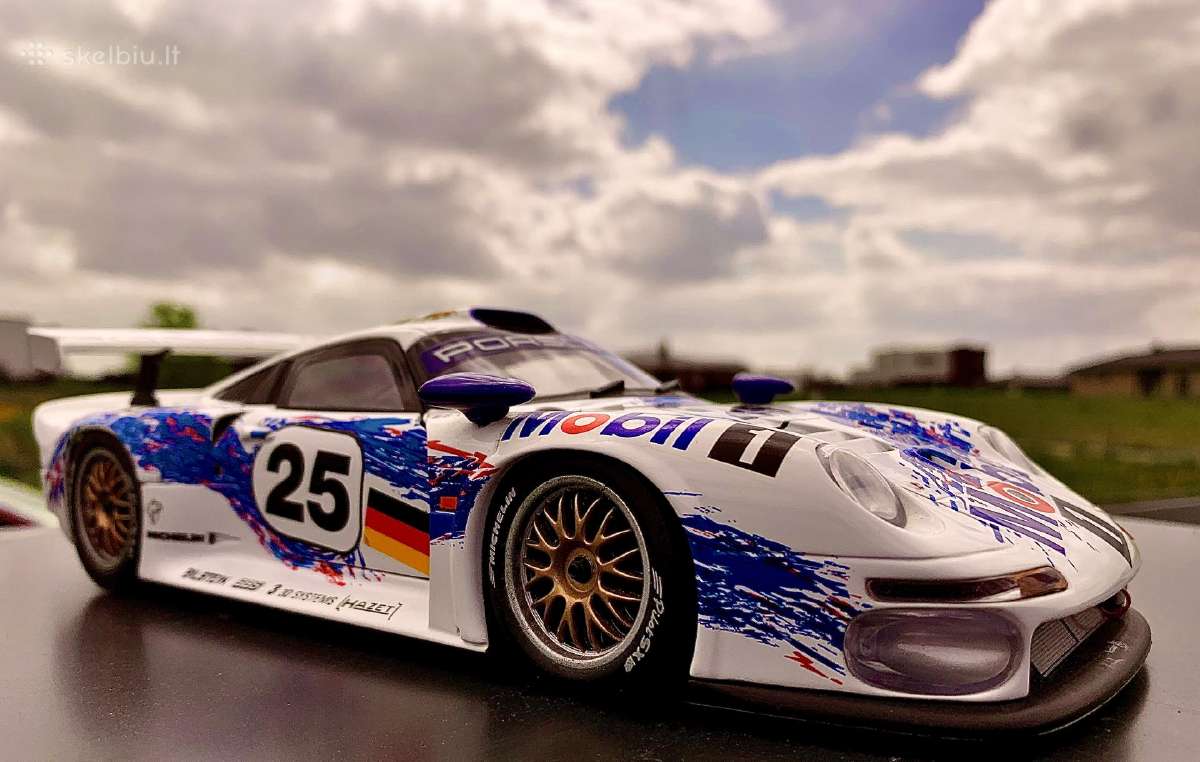 Modelis Ut Models 1:18 Porsche 911 Gt1 – Le Mans - nuotraukos Nr. 6