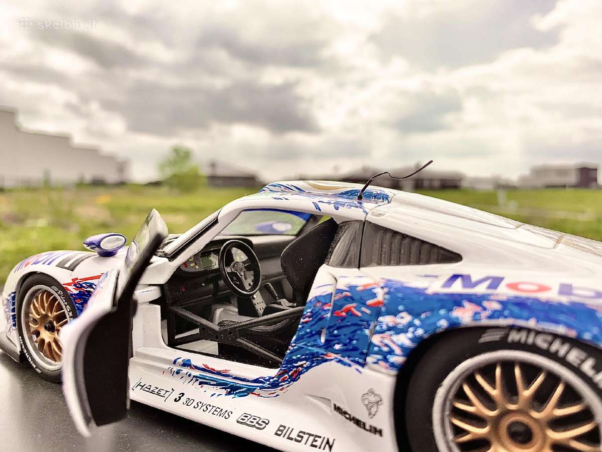 Modelis Ut Models 1:18 Porsche 911 Gt1 – Le Mans - nuotraukos Nr. 7