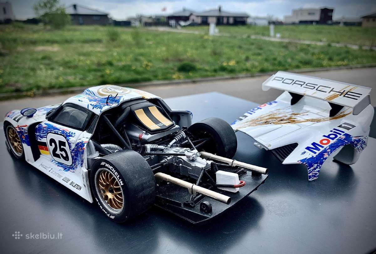 Modelis Ut Models 1:18 Porsche 911 Gt1 – Le Mans - nuotraukos Nr. 8