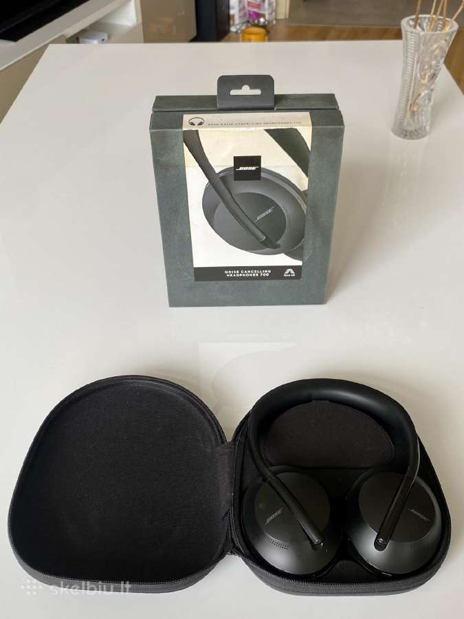 Bose 700 ausinės