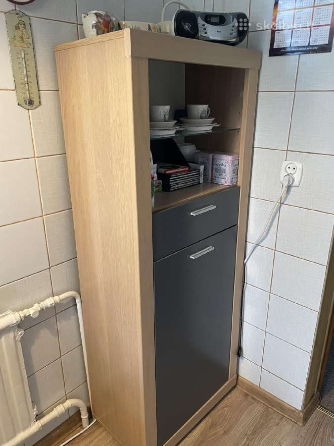 Parduodama naudota spintelė