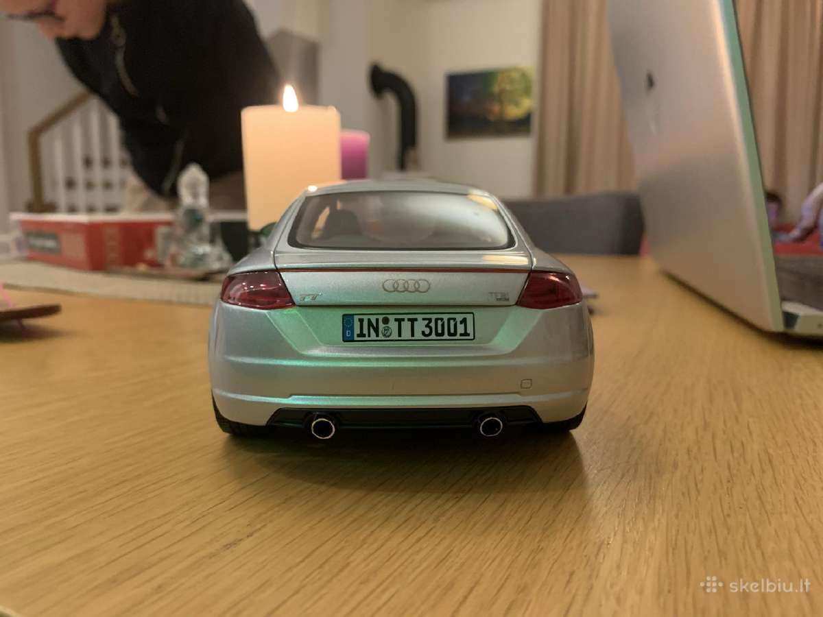 Modelis Minichamps 1:18 Audi TT Coupe Mk3 - nuotraukos Nr. 4