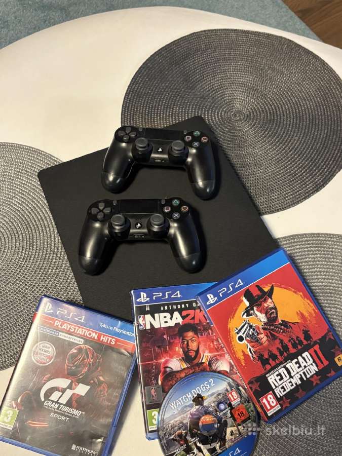 Parduodama Sony Playstation 4 Slim 1 TB (cuh-2116b