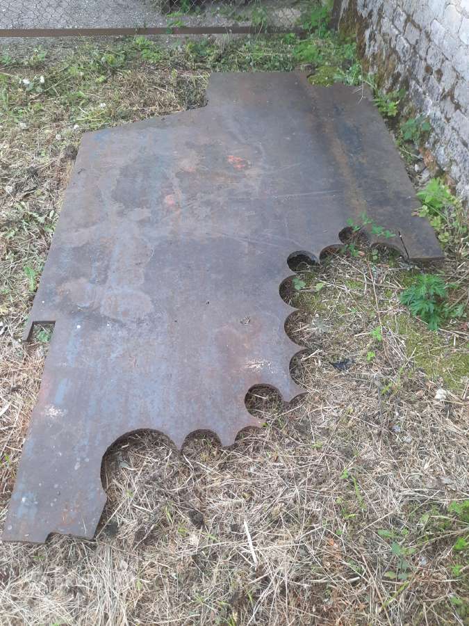 2 cn storio metalo lakštas.